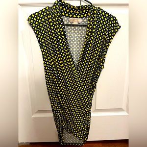 Michael Kors women's size L black and yellow sleeveless blouse! Like new!